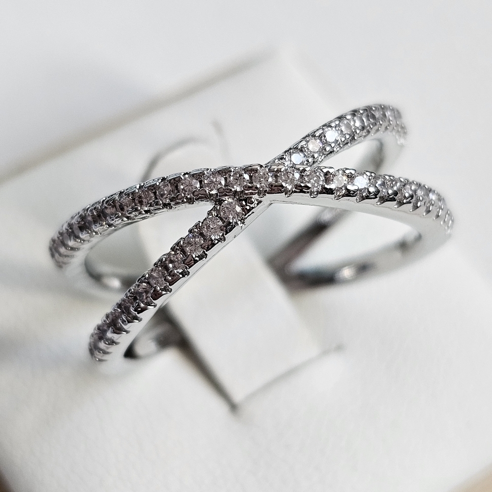 Criss cross silver plate cz rhinestone fashion ring